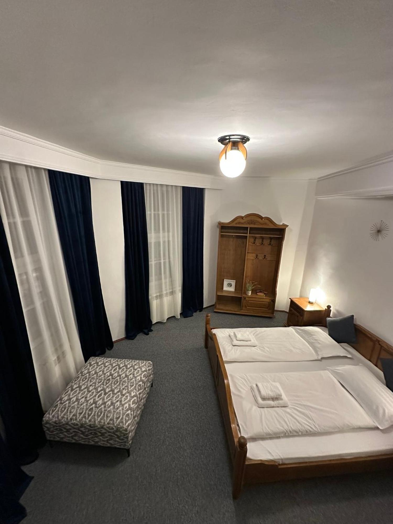 Pine Peak Apartments Predeal Eksteriør bilde
