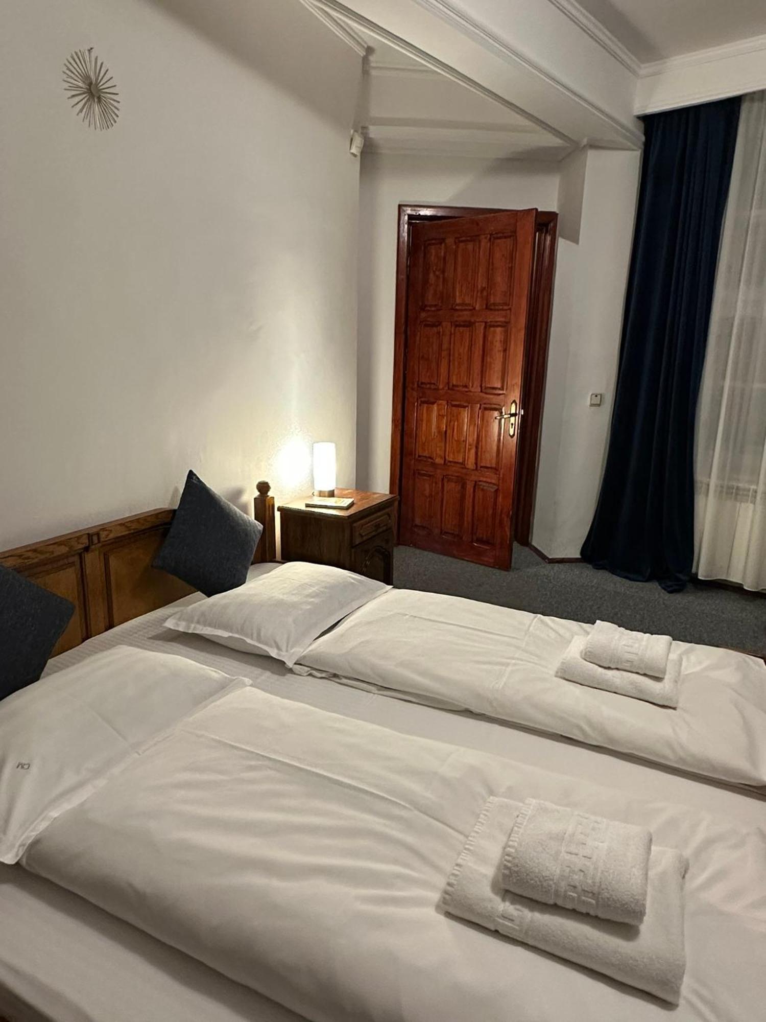 Pine Peak Apartments Predeal Eksteriør bilde